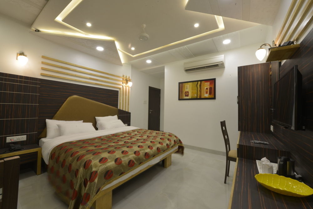 Hotel Jp International Aurangābād Extérieur photo