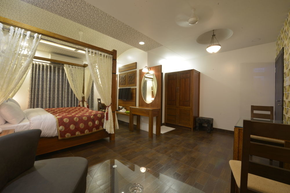 Hotel Jp International Aurangābād Extérieur photo