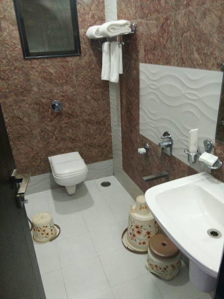 Hotel Jp International Aurangābād Extérieur photo