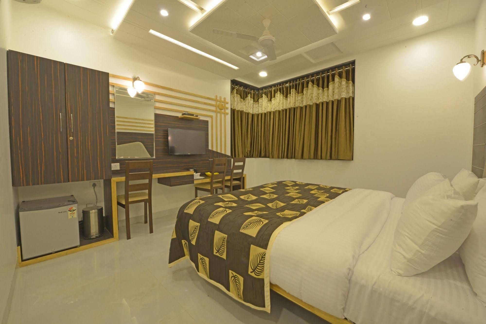 Hotel Jp International Aurangābād Extérieur photo