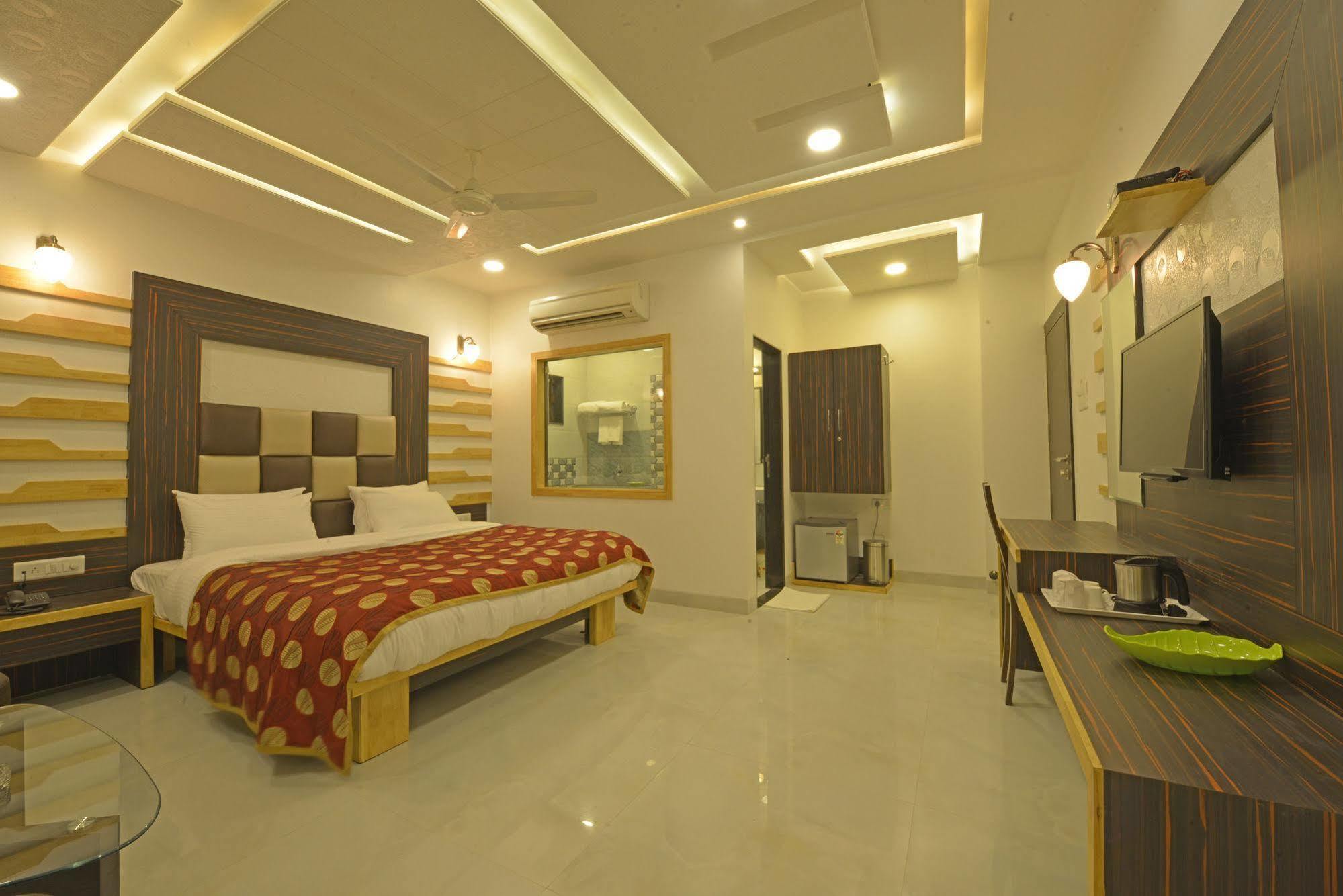 Hotel Jp International Aurangābād Extérieur photo